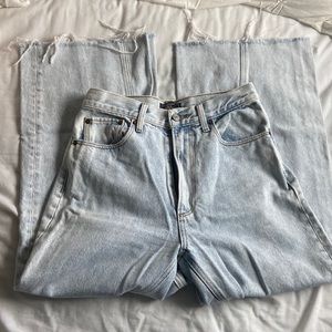 EUC Abercrombie Ultra High Rise Crop Wide Leg 100% Cotton Jeans